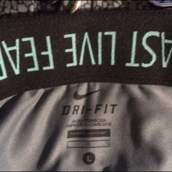 Nike Dri Fit blue and black cropped capri leggings Large BoxA - Picture 5 of 5